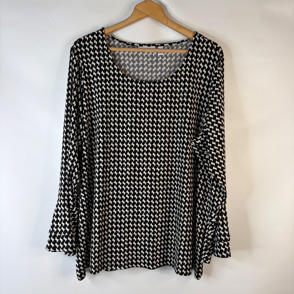 Susan Graver Blouse Women 3X Black White Geometric Bell Sleeve Liquid Knit